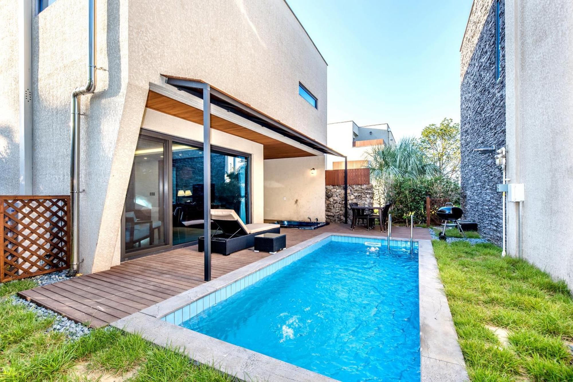 Arts Spa&Poolvilla Jeju Exterior photo